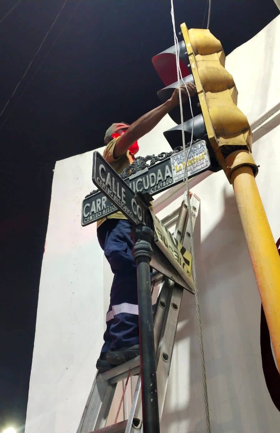 ¡SEGUIMOS MEJORANDO LA VIALIDAD EN TLAXIACO!