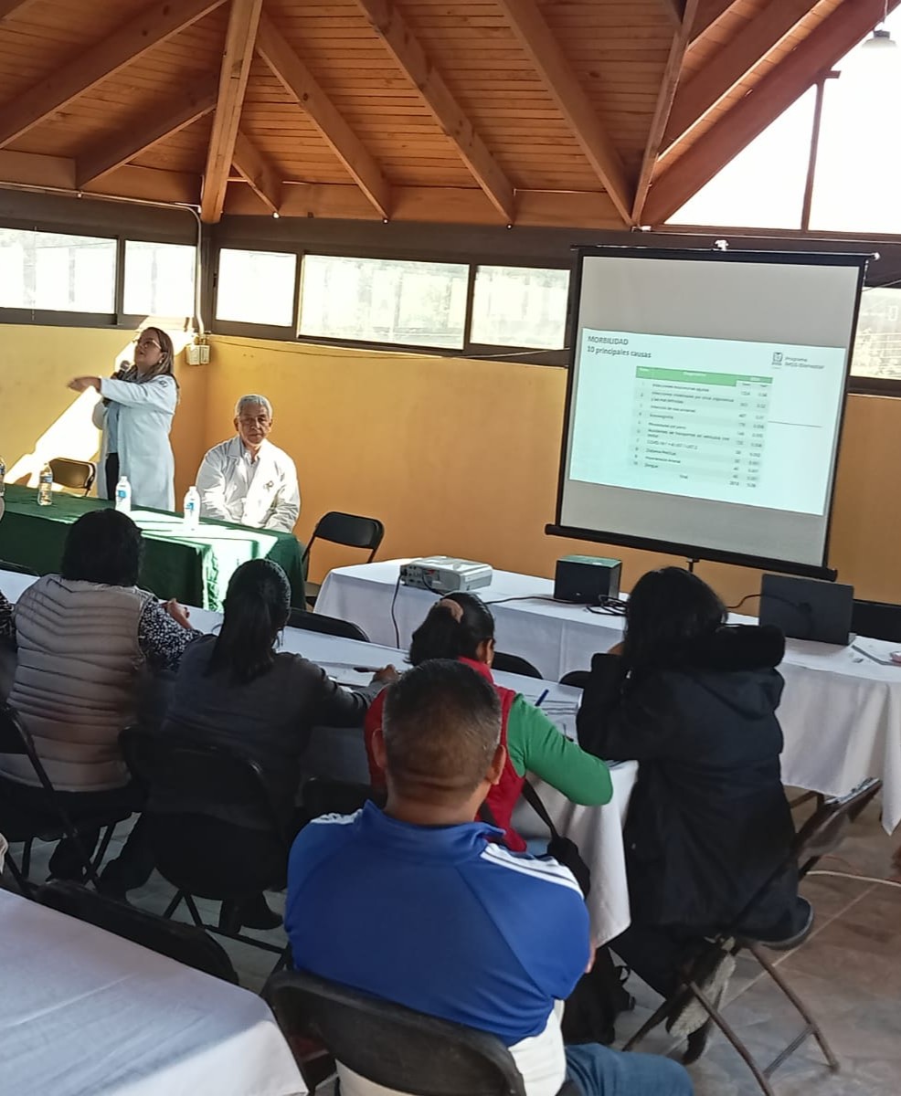 REUNIÓN ENTRE LA DIRECCIÓN DE SALUD MUNICIPAL, PERSONAL DEL IMSS BIENESTAR Y AUTORIDADES AUXILIARES