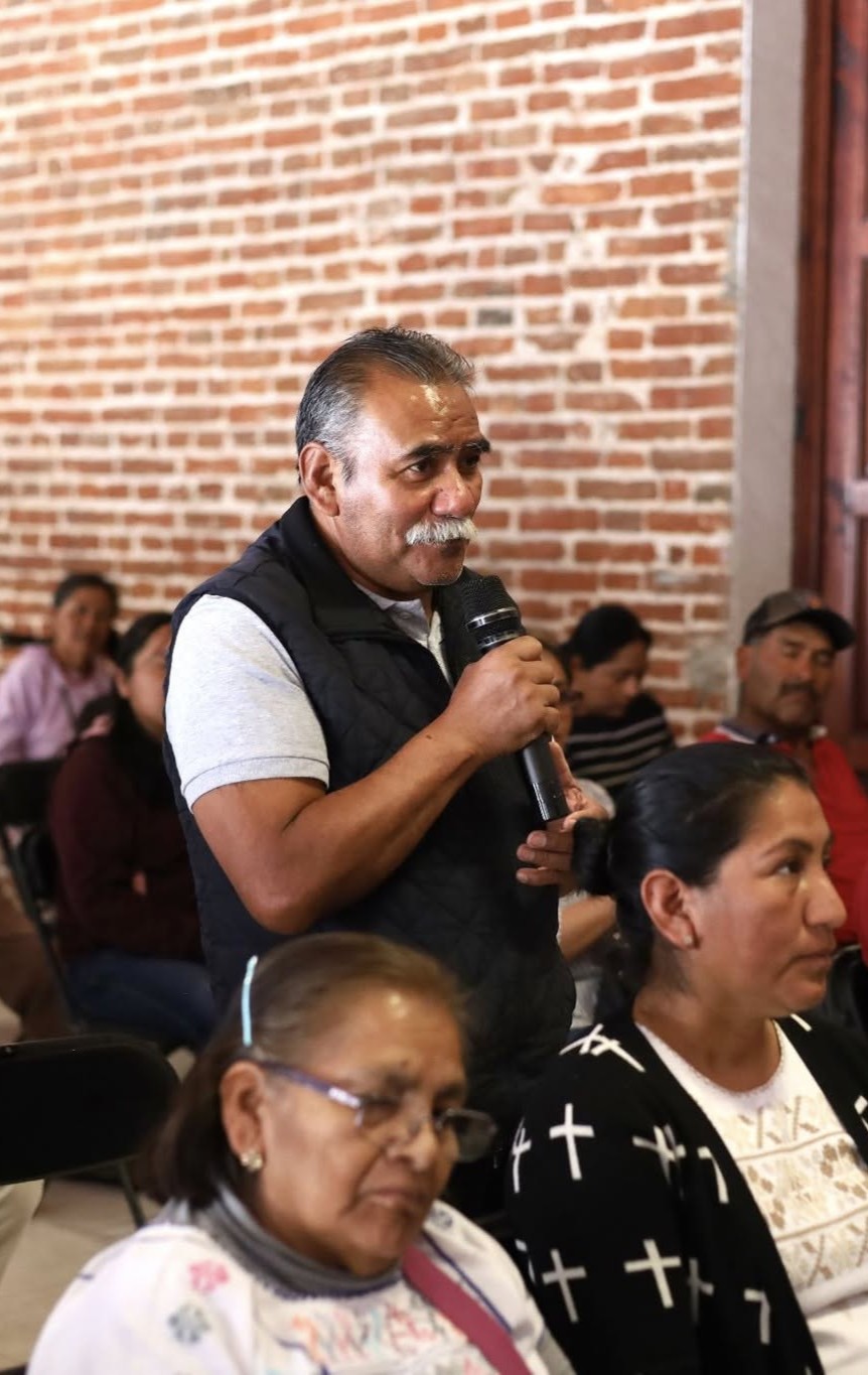 PRESIDENTE MUNICIPAL JORGE OCTAVIO HERNÁNDEZ MARTÍNEZ Y SÍNDICOS SE REÚNEN CON ARTESANOS