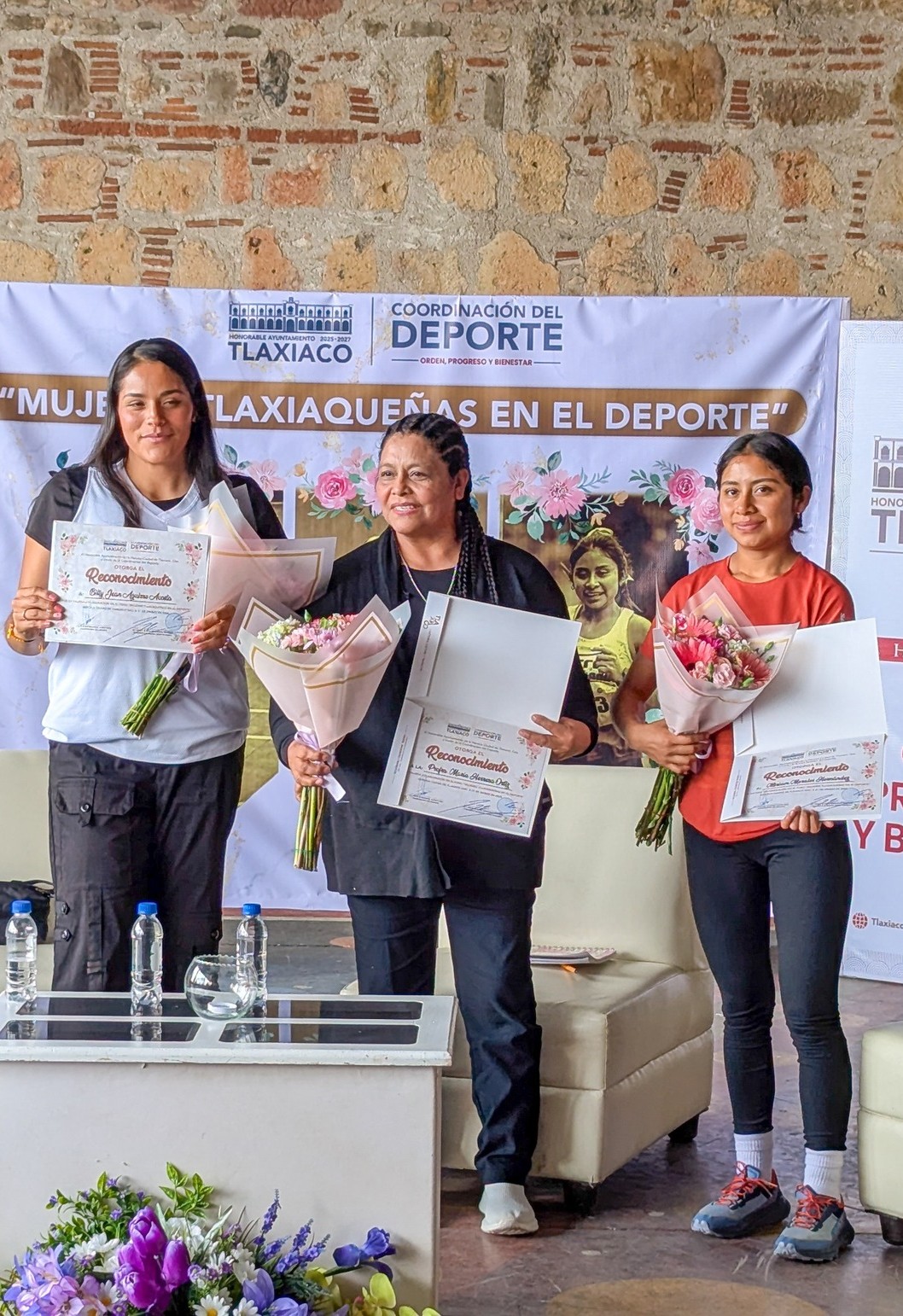 SE REALIZA FORO CON MUJERES DEPORTISTAS