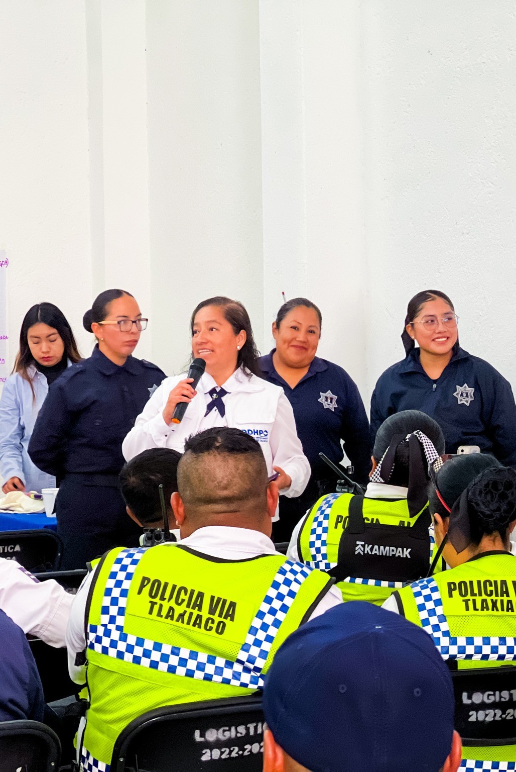 CAPACITAN A POLICÍA MUNICIPAL DE TLAXIACO EN DERECHOS HUMANOS Y USO DE LA FUERZA