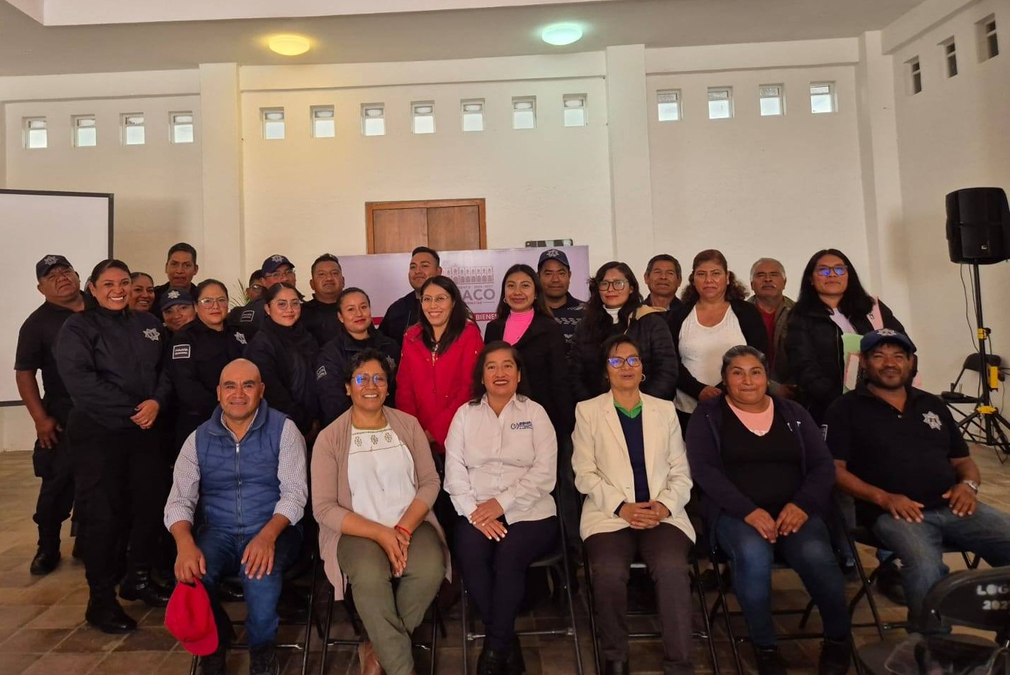 CAPACITAN A POLICÍAS Y AUTORIDADES EN DERECHOS HUMANOS Y TRATO DIGNO