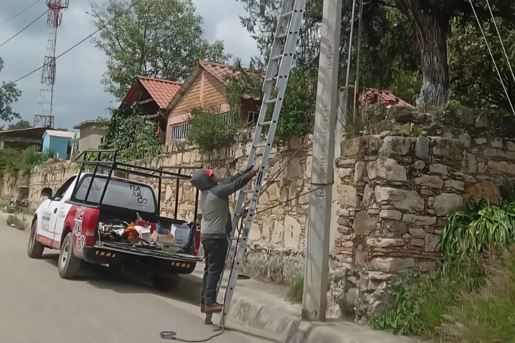 LA DIRECCIÓN DE ALUMBRADO PÚBLICO CONTINÚA TRABAJANDO POR COMUNIDADES MÁS SEGURAS Y SOSTENIBLES