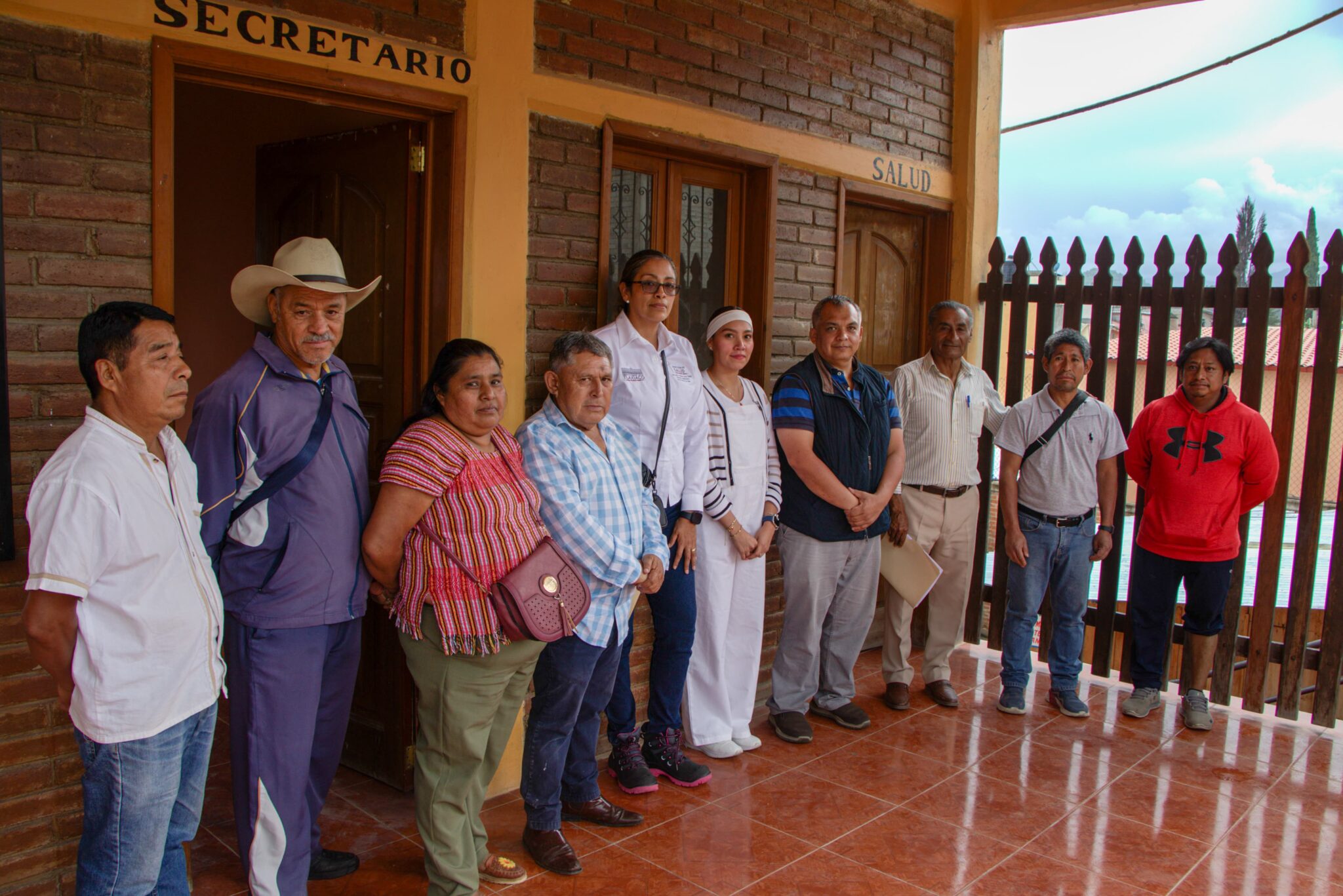 PRESENTACIÓN FORMAL DE MÉDICO INTERNO EN LA COLONIA RICARDO FLORES MAGÓN