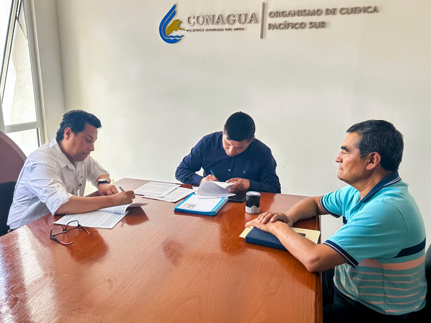 TRABAJO COORDINADO ENTRE AUTORIDADES AUXILIARES Y FEDERALES FORTALECE EL DESARROLLO DE TLAXIACO