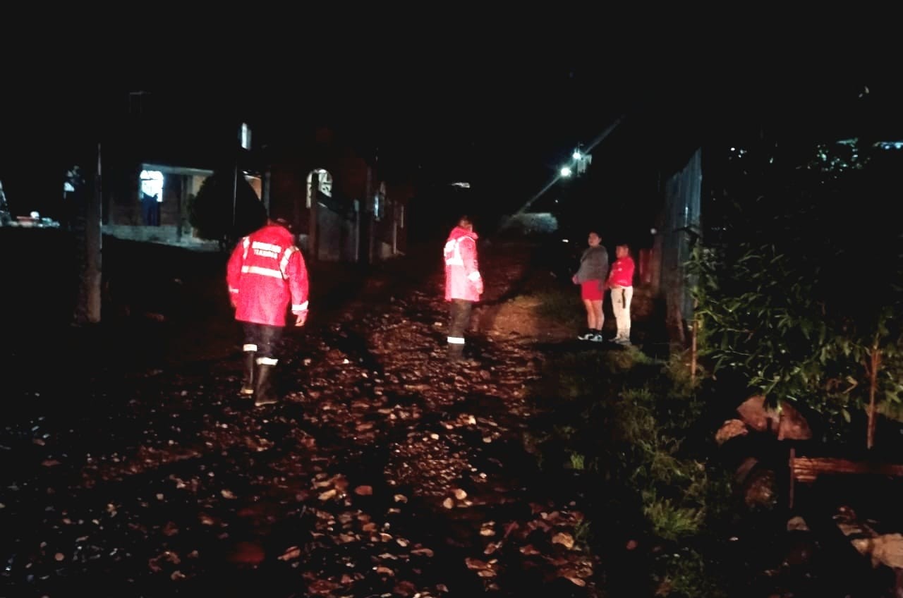 PROTECCIÓN CIVIL Y BOMBEROS ACTIVAN PLAN MUNICIPAL ANTE LLUVIAS REGISTRADAS