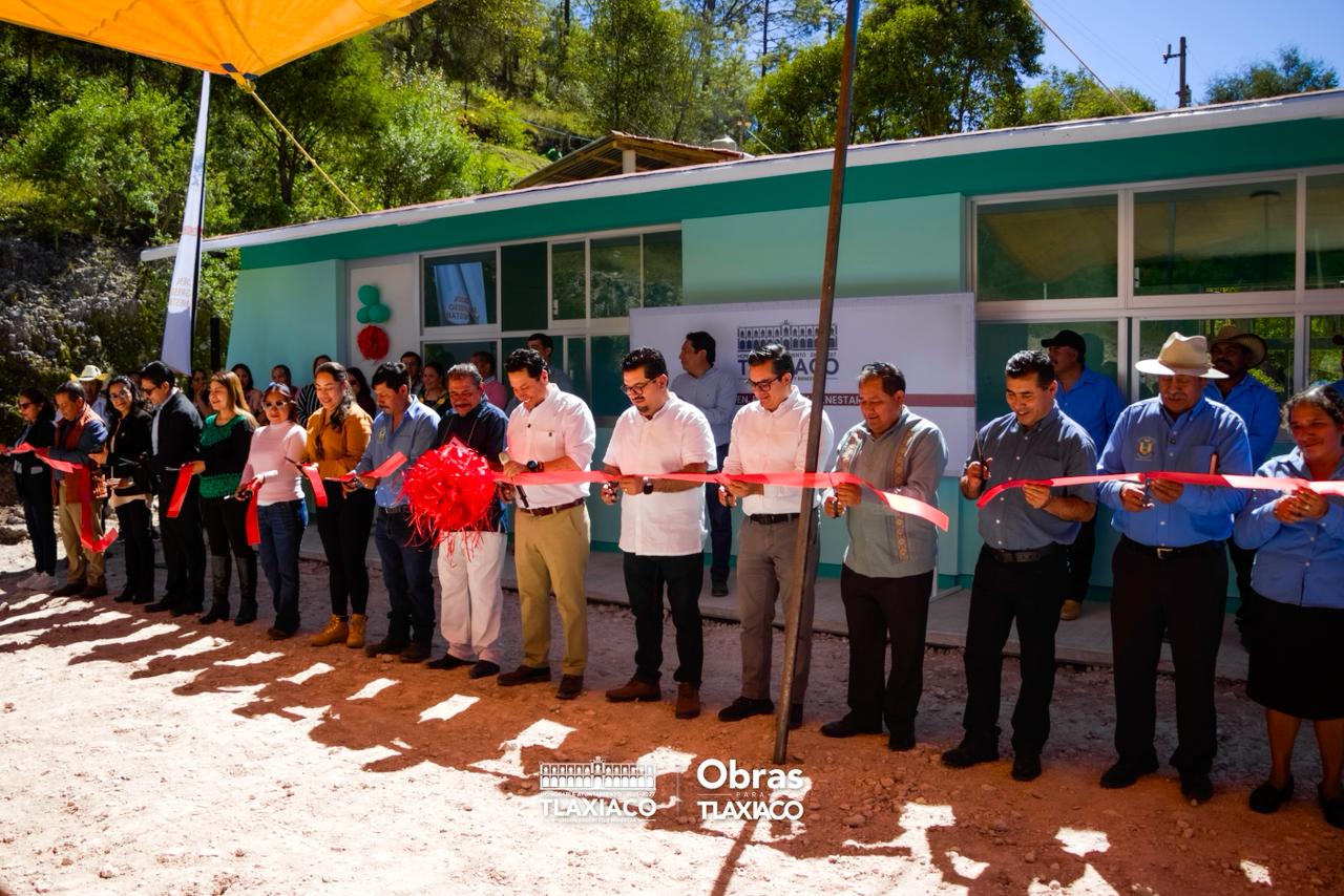 INAUGURAN CONSTRUCCIÓN DE DOS AULAS DIDÁCTICAS EN LA TELESECUNDARIA DE CAÑADA MARÍA PRIMERA