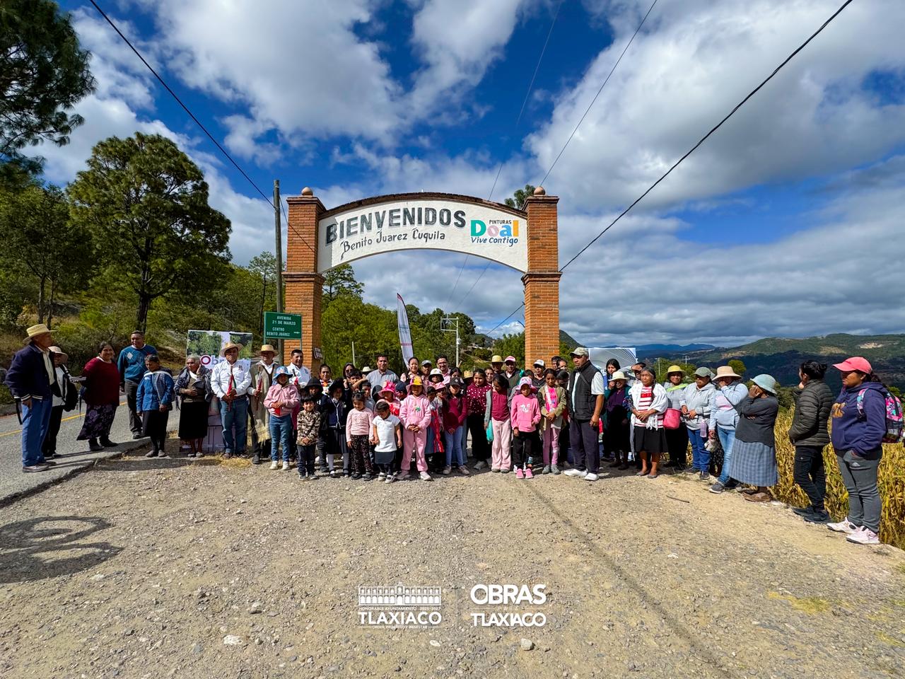 CONTINÚA LA ENTREGA DE OBRAS EN TLAXIACO CON LA AMPLIACIÓN DE LA RED ELÉCTRICA EN BENITO JUÁREZ CUQUILA