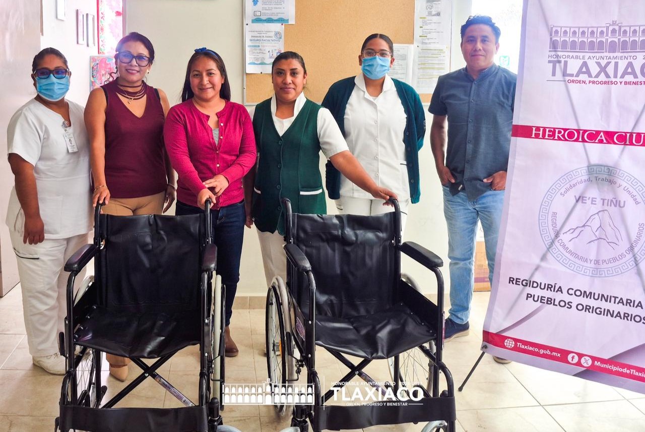 REGIDORA COMUNITARIA FORTALECE ATENCIÓN A POBLACIÓN VULNERABLE CON ENTREGA DE SILLAS DE RUEDAS Y BASTONES