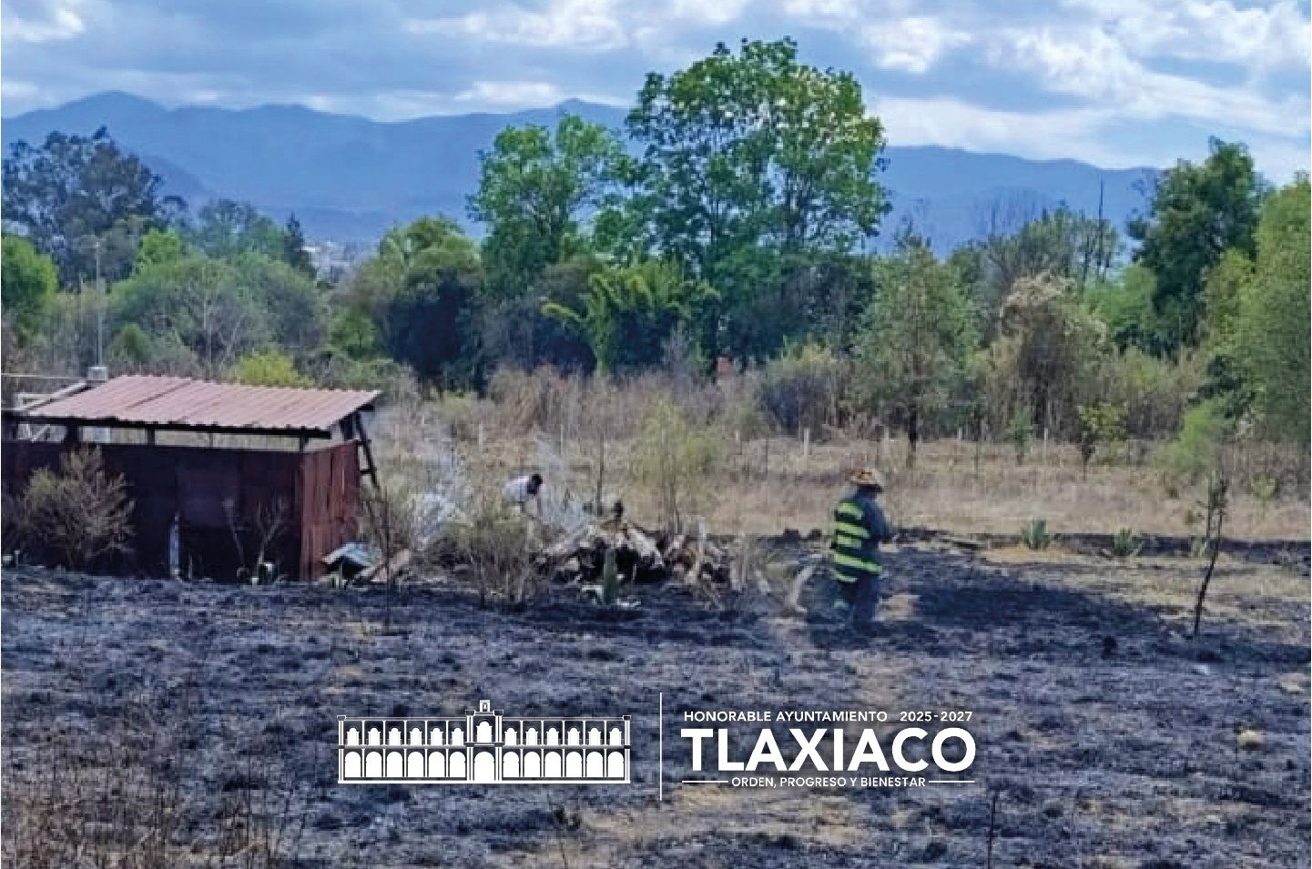 PROTECCIÓN CIVIL Y BOMBEROS CONTROLAN INCENDIO DE PASTIZALES EN EL BARRIO DE SAN DIEGO